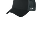 Nike Snapback Mesh Trucker Cap - 
