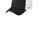Nike Snapback Mesh Trucker Cap - 