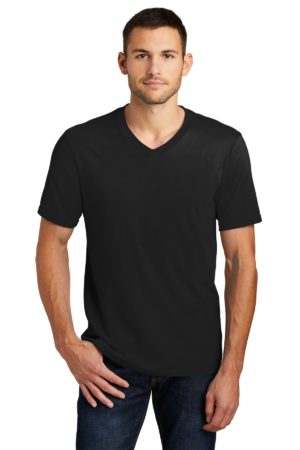 District ®  Very Important Tee ®  V-Neck