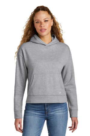 New Era ®  Women's Comeback Fleece Pullover Hoodie